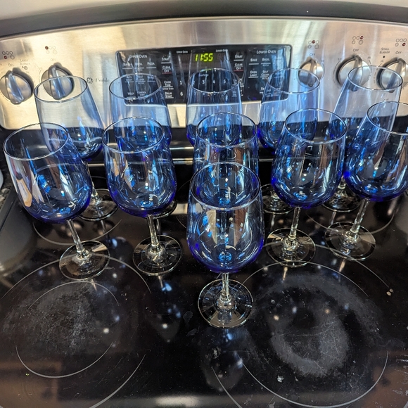 10 Pier 1 Wine Glasses - Picture 2 of 8